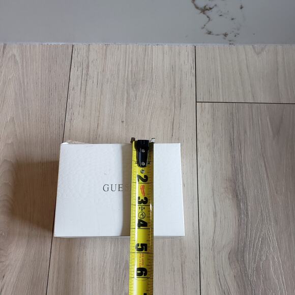 Guess Watch Set Womens U95176L1 Silver Dial 28mm + Interchange Straps - Picture 6 of 8